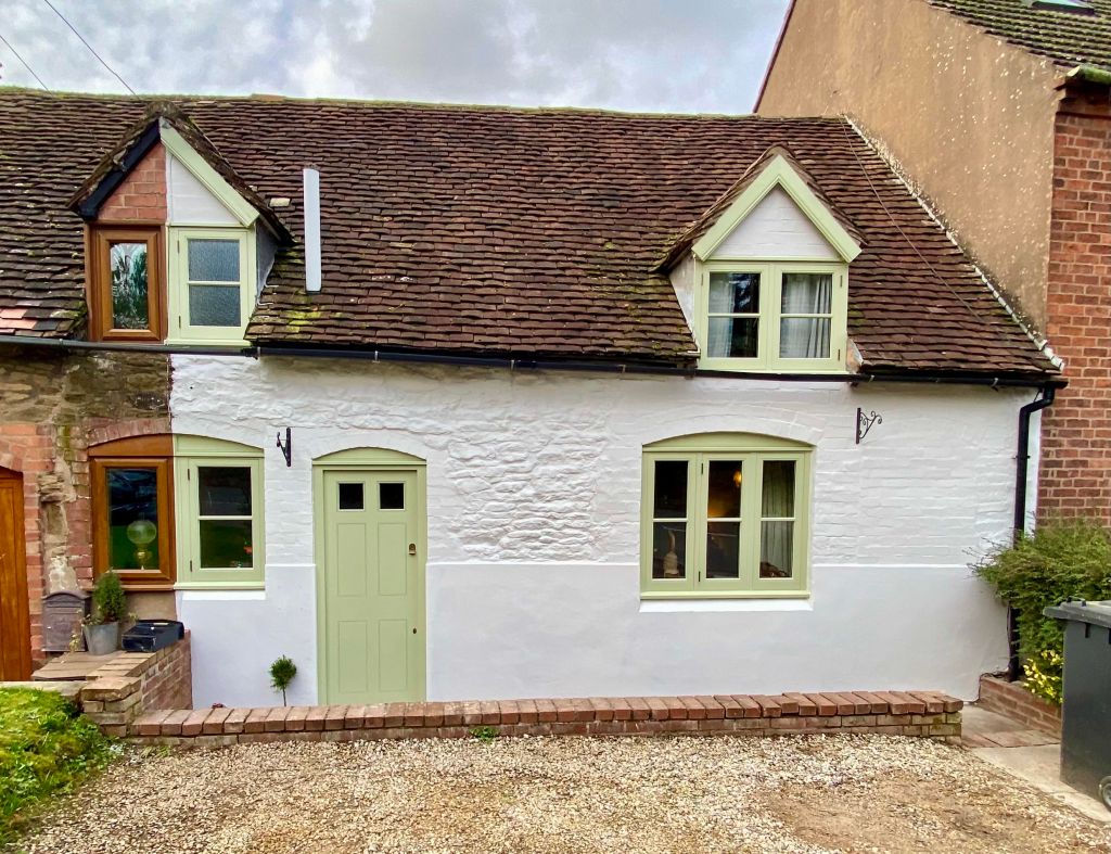 Book your exterior painting&nbsp;now!